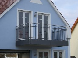 Aussengelaender lackiert-043